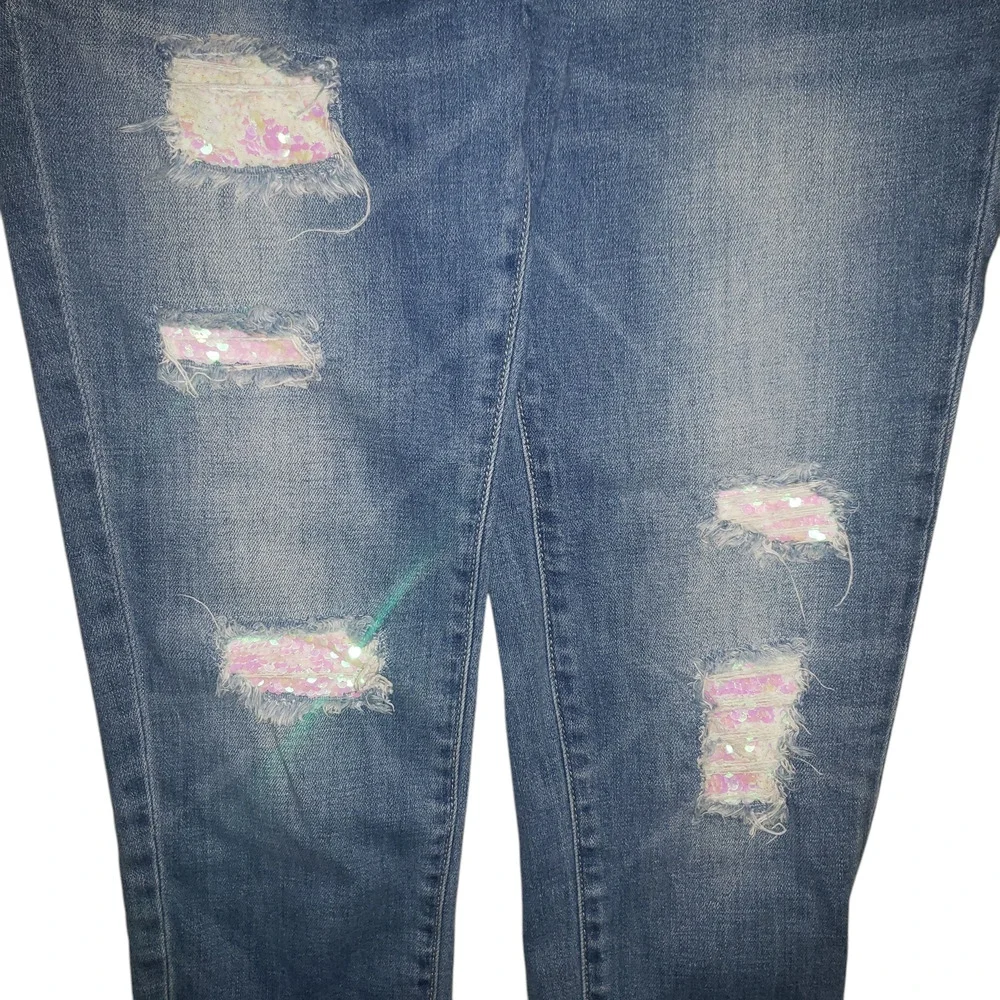 NY&Co Soho Jeans Size 4 Boyfriend Skinny Stretch Distressed Blue Denim
